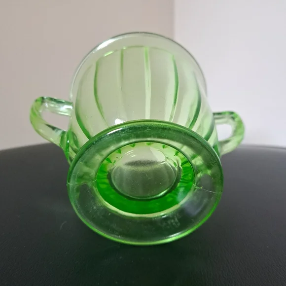 Pair Of Uranium Glass Open Sugar Bowls - Picture 3 of 10
